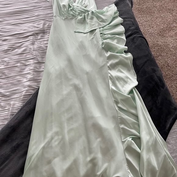 Mac Duggal satin ruffle asymmetrical gown - Picture 5 of 8